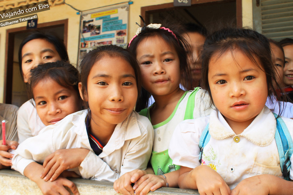 Uma escola no interior de Laos. 