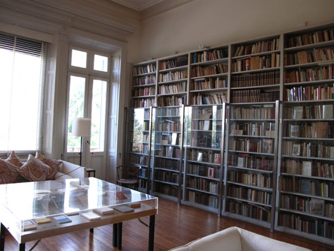 Maravilhosa biblioteca. Foto: Esteban Mazzoncini
